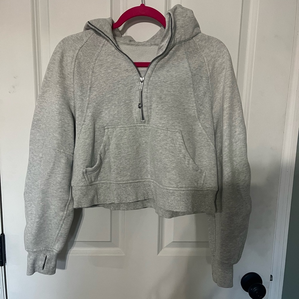 Lululemon cropped scuba